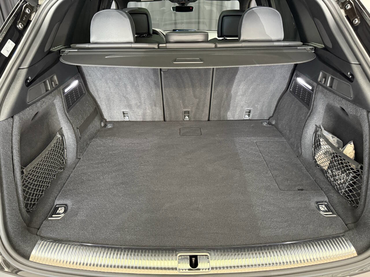 Used 2024 Audi Q5 e Prestige w/ Prestige Package image 29