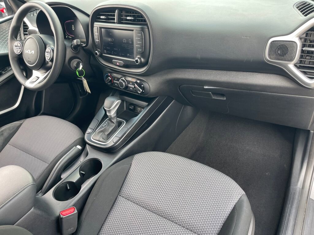 Used 2024 Kia Soul LX w/ Option Group 015 image 28