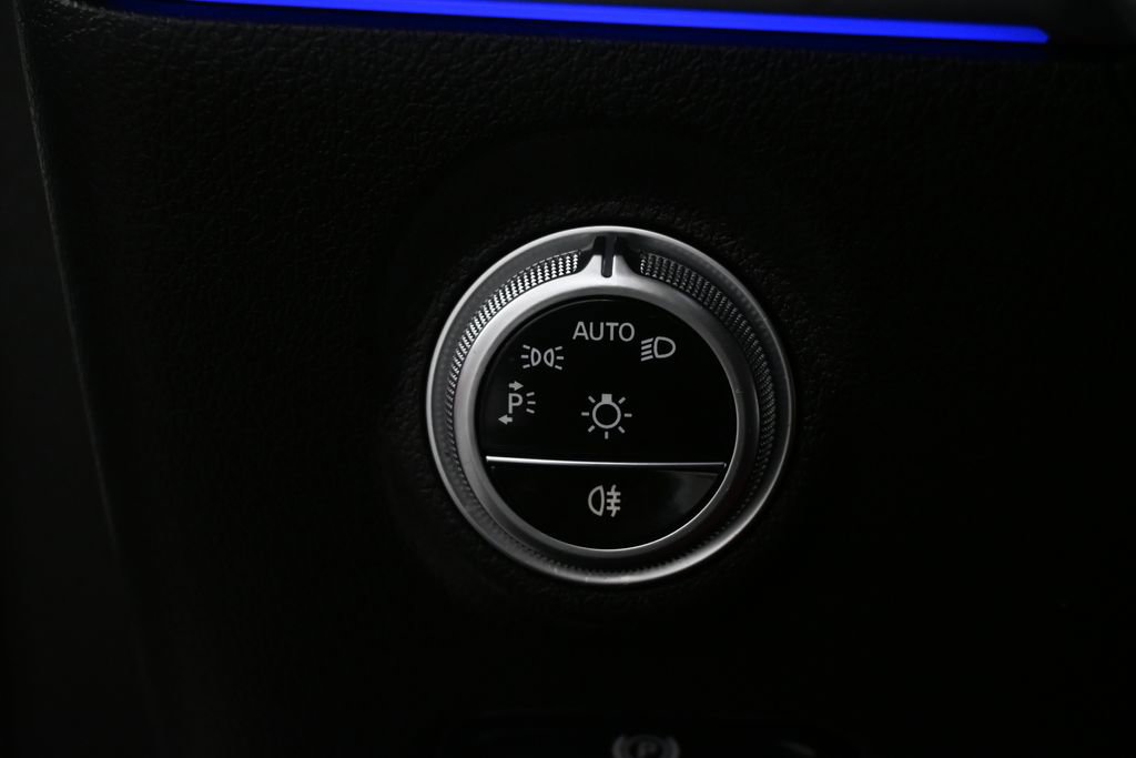 Certified 2024 Mercedes-Benz CLE 300 4MATIC Coupe image 9