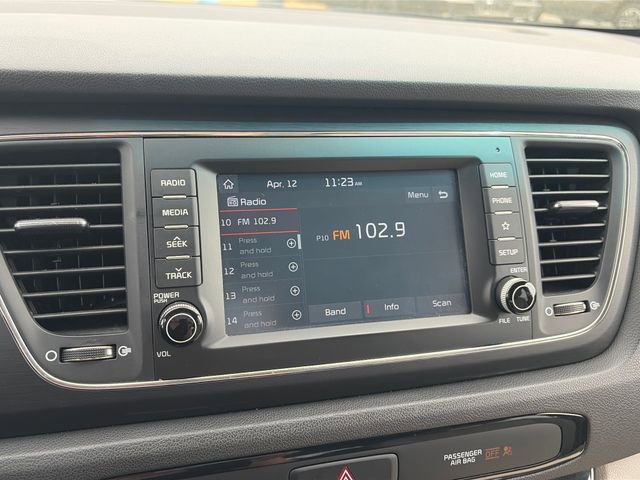 Used 2021 Kia Sedona LX image 22