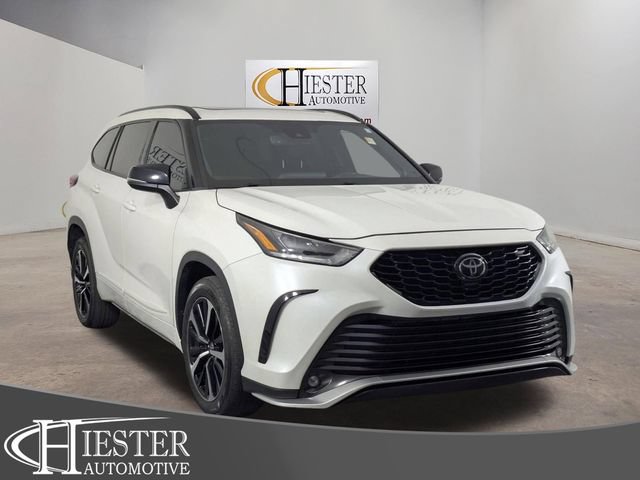 Used 2021 Toyota Highlander XSE AWD/4WD image 1