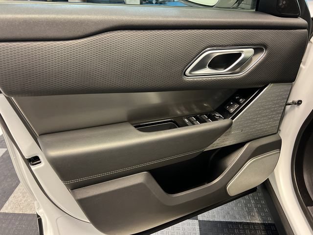 Used 2019 Land Rover Range Rover Velar S AWD/4WD image 8