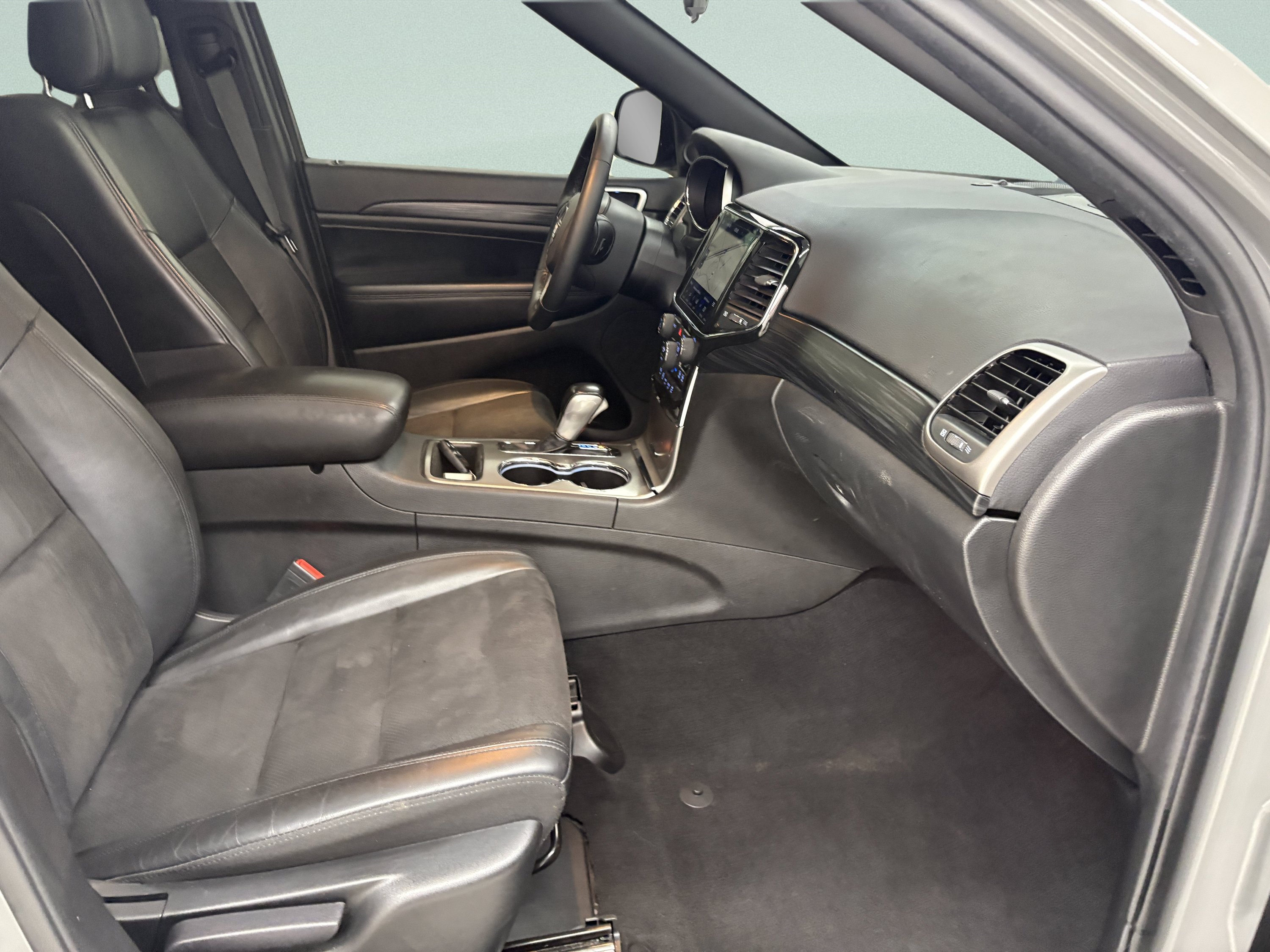 Used 2021 Jeep Grand Cherokee Laredo X AWD/4WD image 21