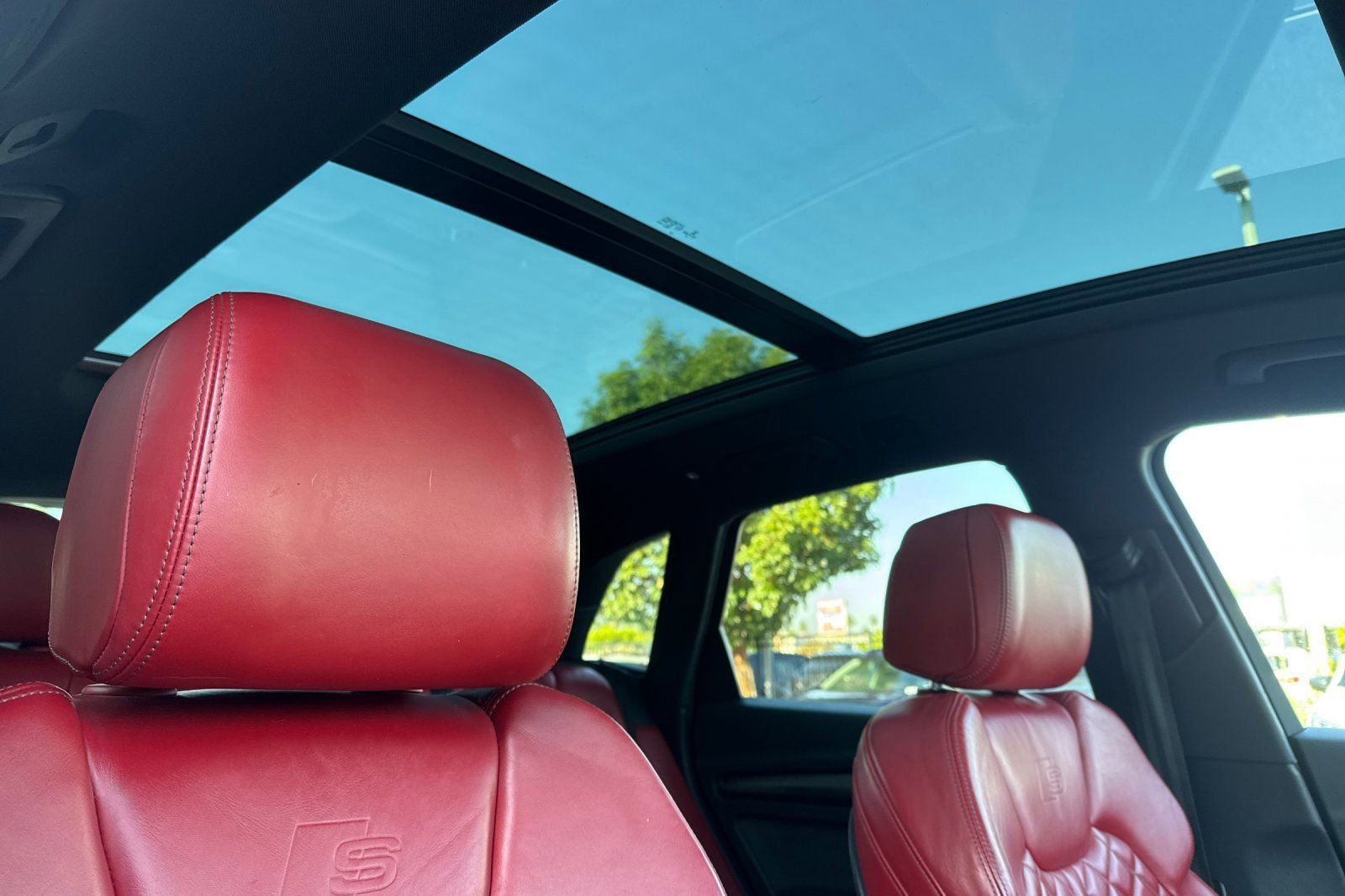 Used 2019 Audi SQ5 Premium Plus w/ Premium Plus Package image 18