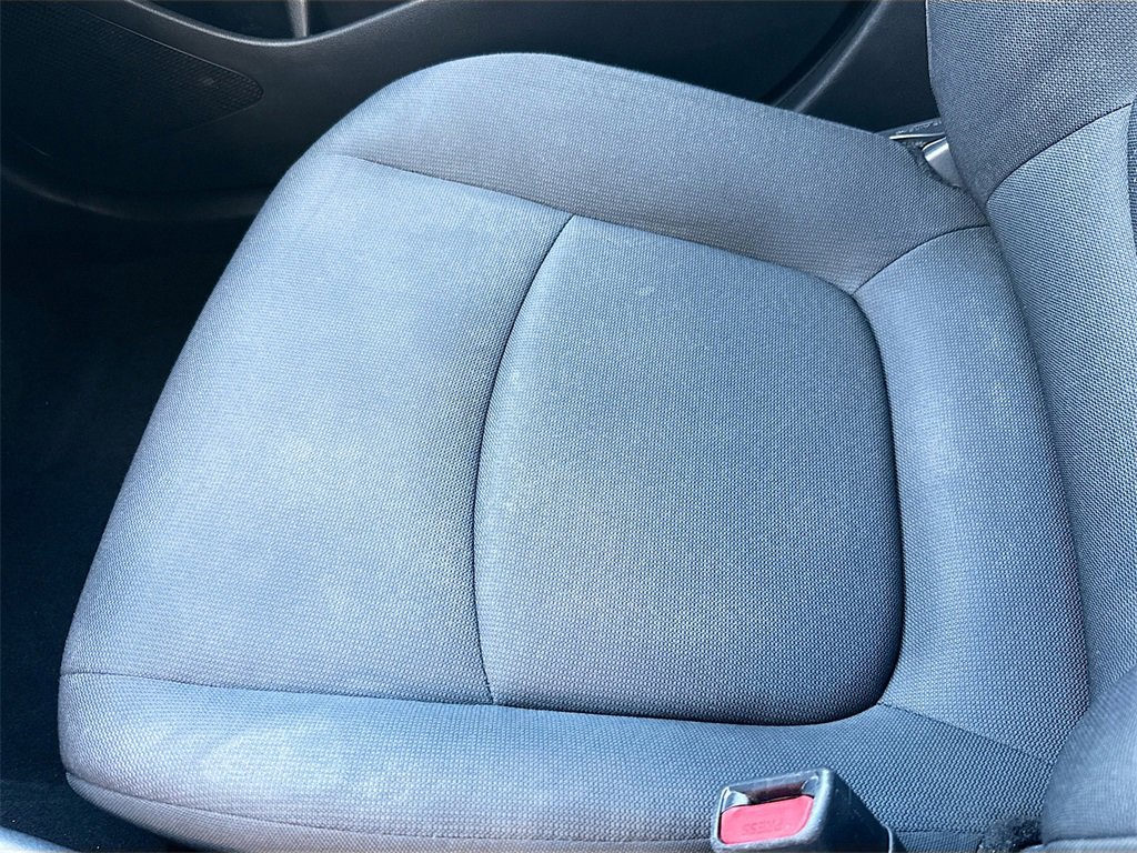 Used 2021 Toyota Corolla LE image 21