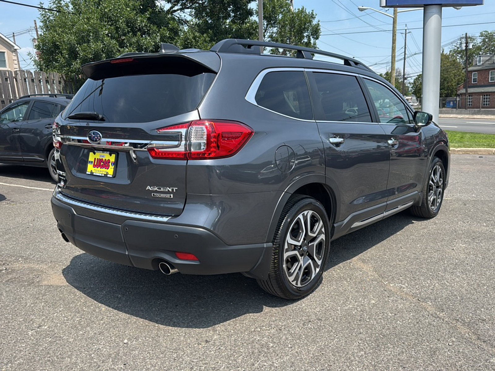 Used 2025 Subaru Ascent Touring w/ Popular Package #1 AWD/4WD image 5