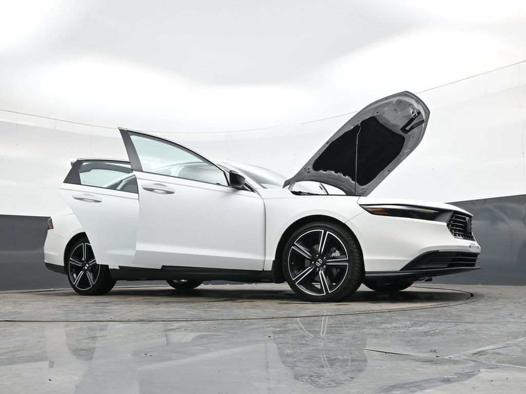 Used 2025 Honda Accord Sport image 45