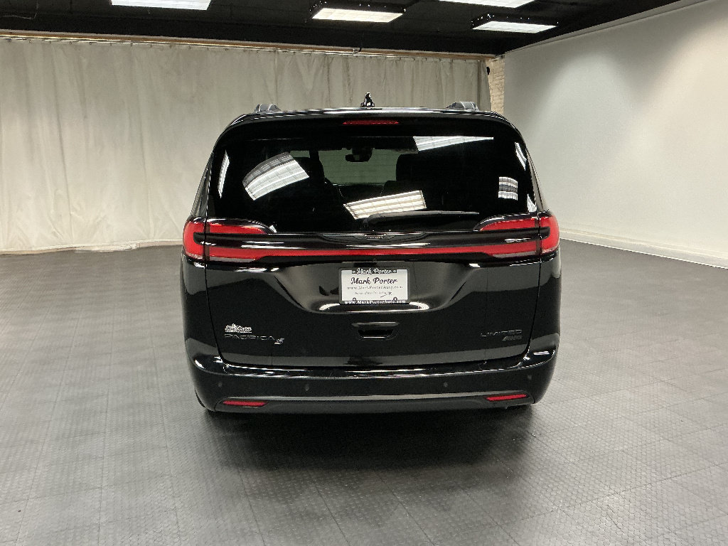 Used 2024 Chrysler Pacifica Limited w/ S Appearance Package AWD/4WD image 4