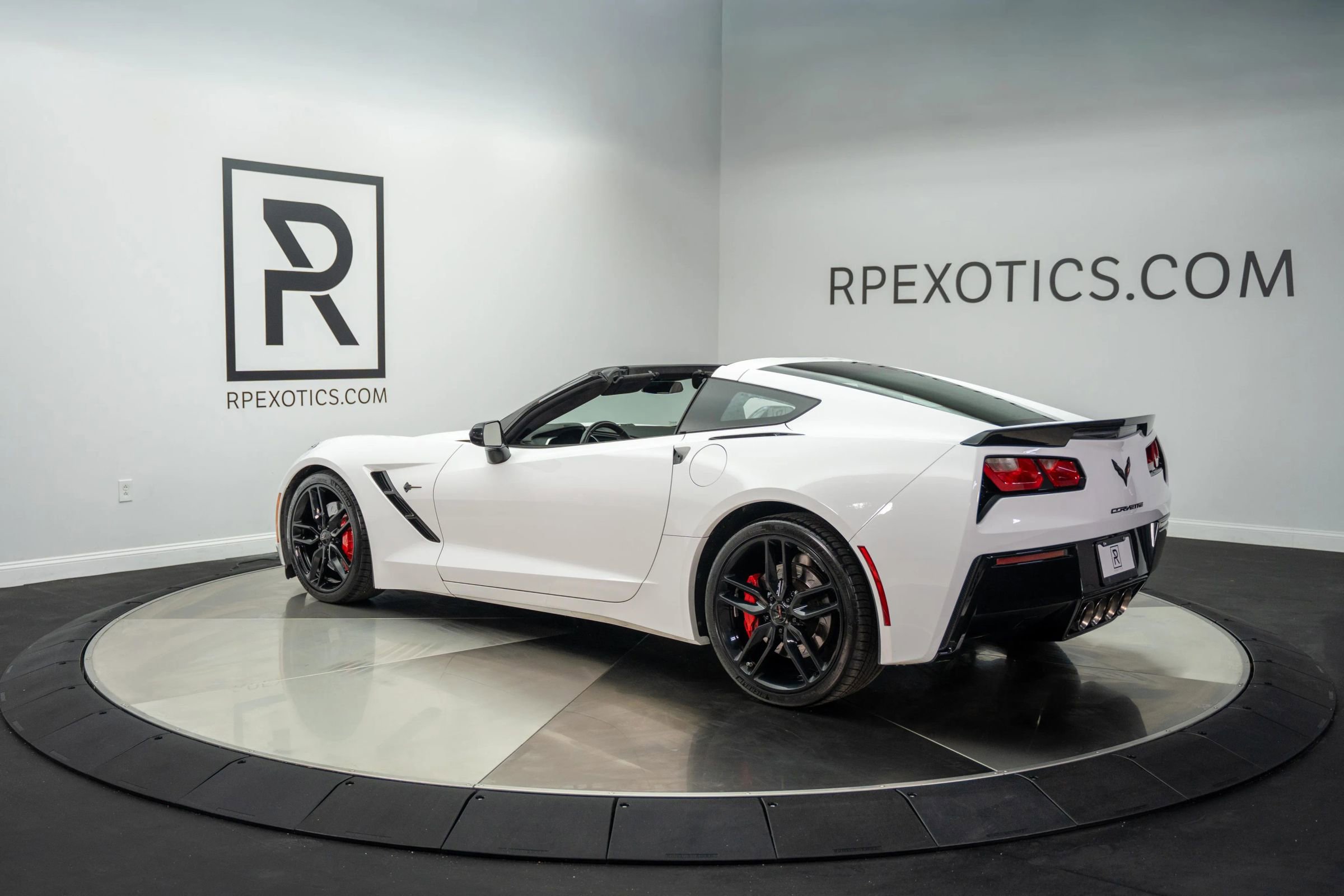 Used 2016 Chevrolet Corvette Stingray Coupe w/ 3LT Preferred Equipment Group image 15