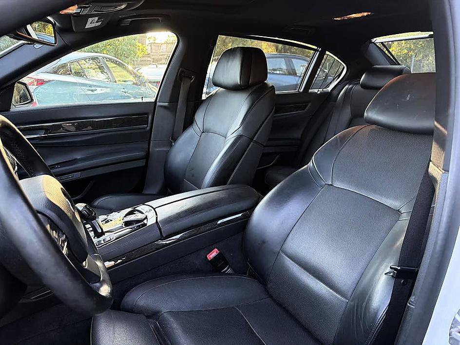 Used 2012 BMW 750Li RWD image 15