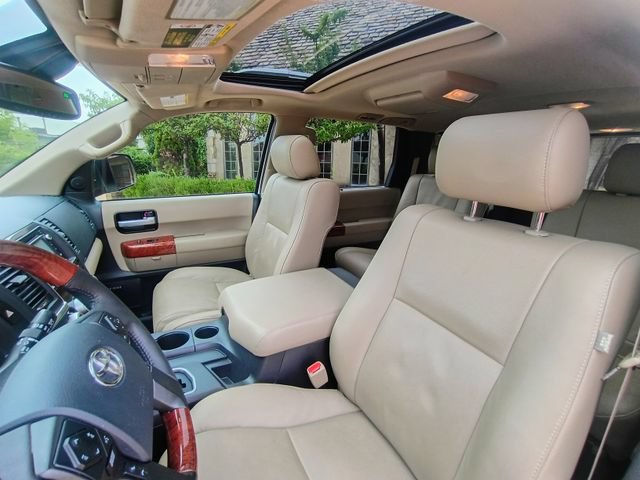 Used 2018 Toyota Sequoia Platinum AWD/4WD image 27