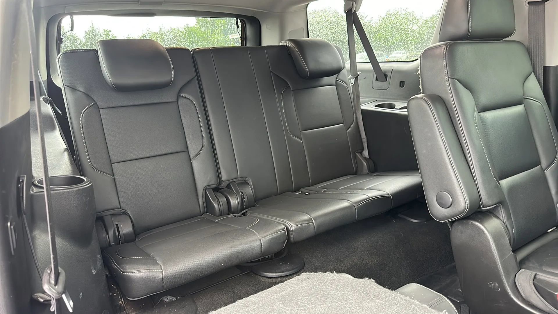 Used 2018 Chevrolet Suburban Premier RWD image 17