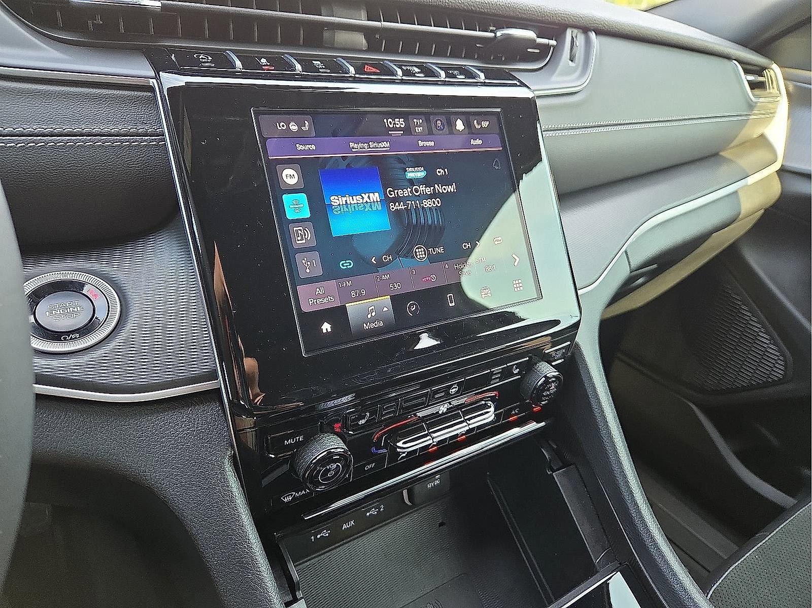 Used 2025 Jeep Grand Cherokee L Altitude image 17