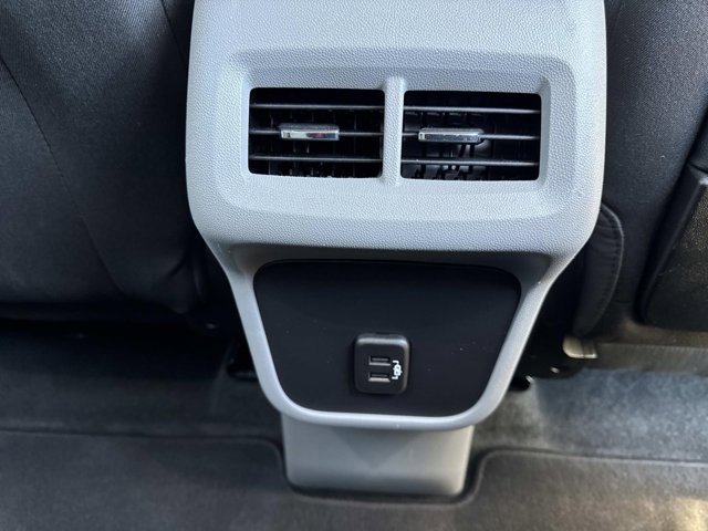 Used 2024 GMC Terrain SLE image 20