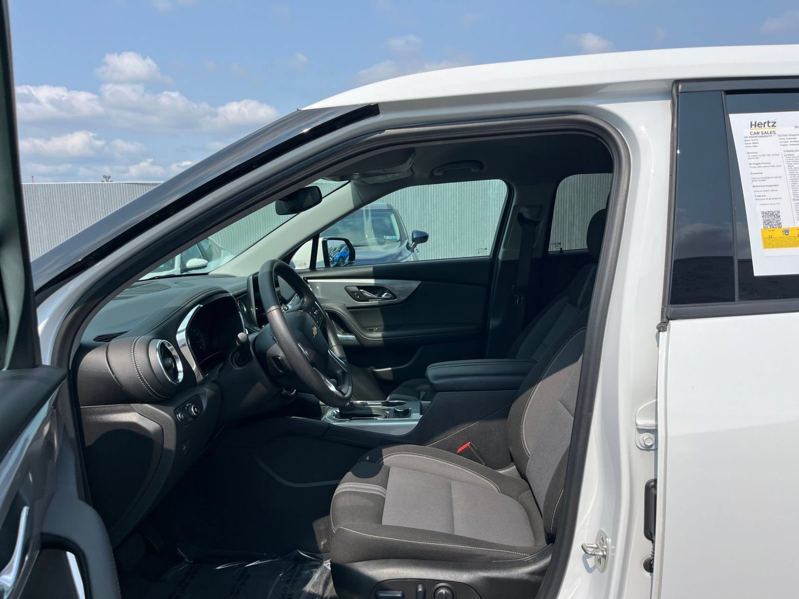 Used 2025 Chevrolet Blazer LT FWD image 28