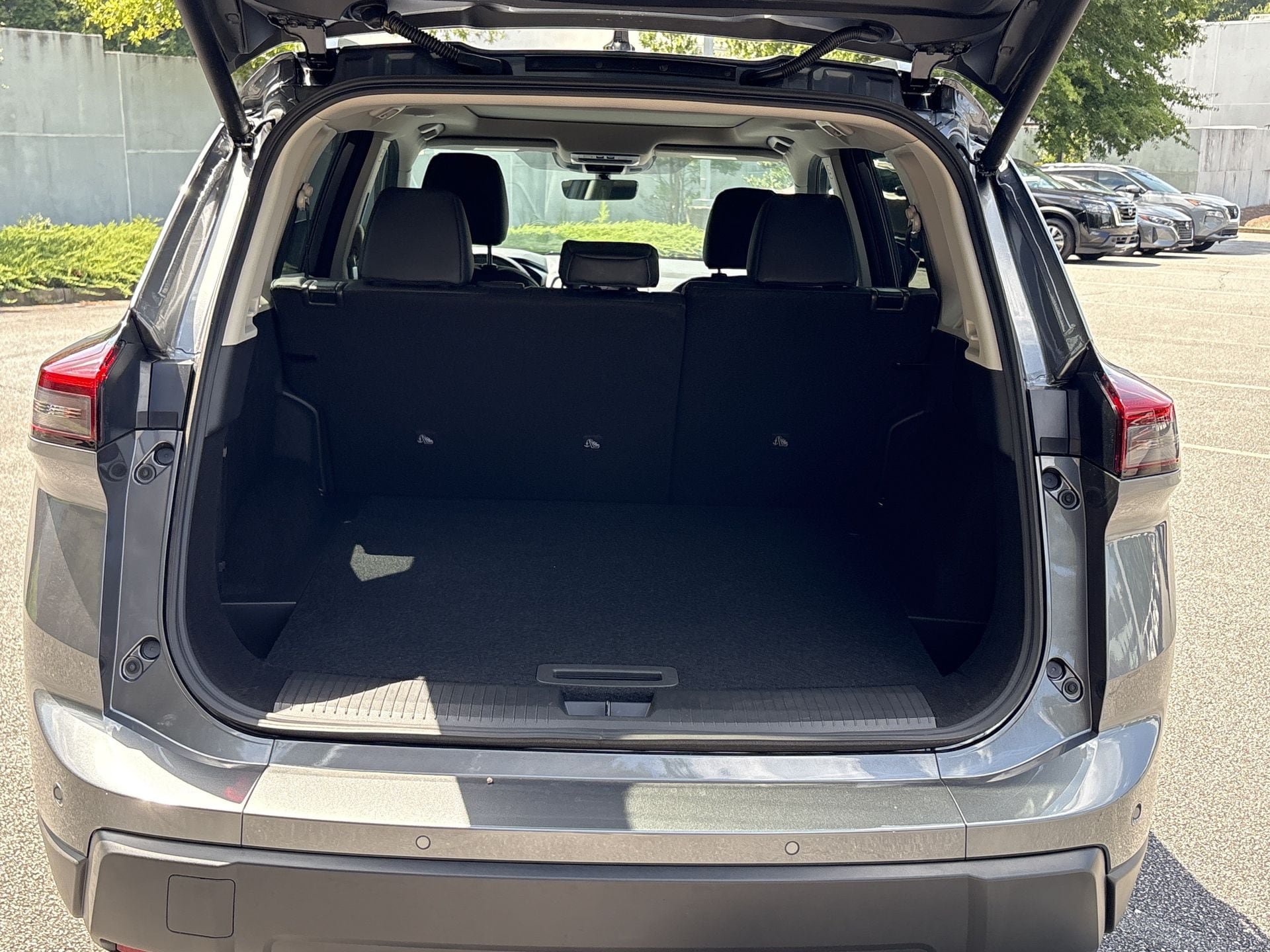 Used 2026 Nissan Rogue Dark Armor FWD image 22