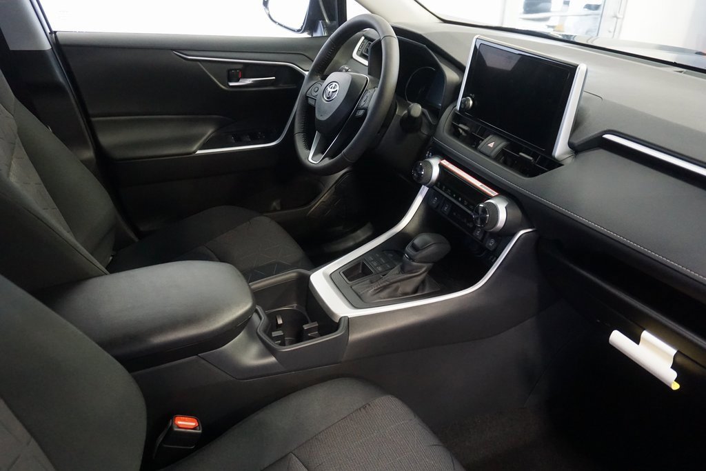 New 2025 Toyota RAV4 XLE image 28