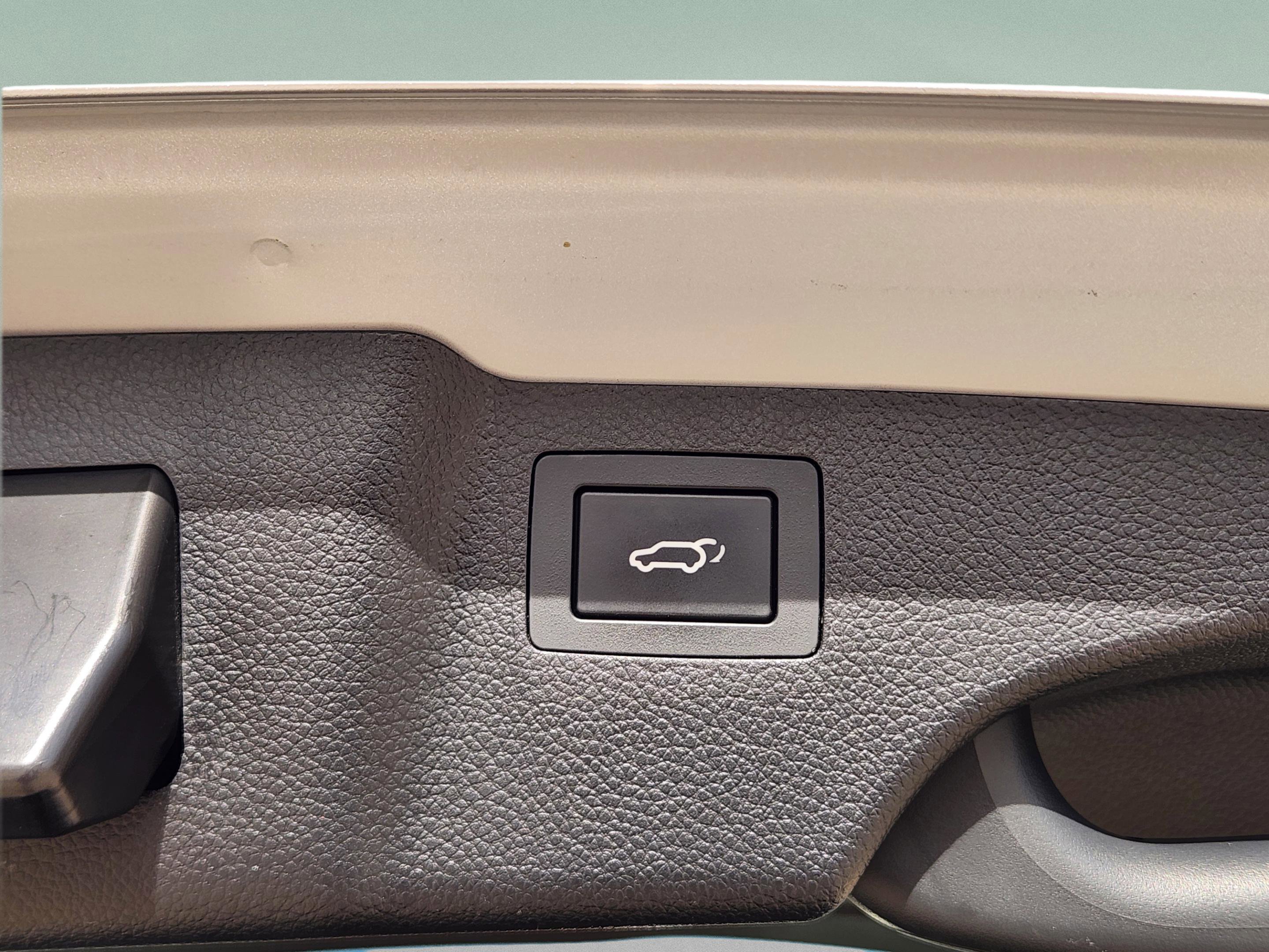 Used 2018 Hyundai Santa Fe Sport 2.0T image 31