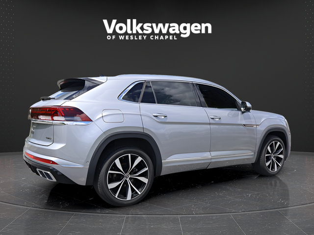 Certified 2024 Volkswagen Atlas Cross Sport SEL Premium R-Line AWD/4WD image 6