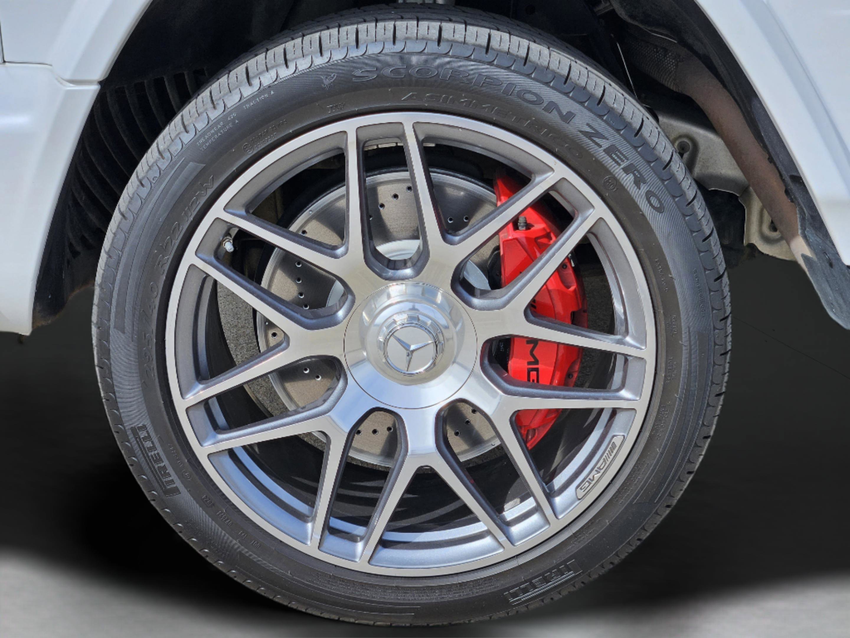 Used 2024 Mercedes-Benz G 63 AMG AMG G 63 image 12