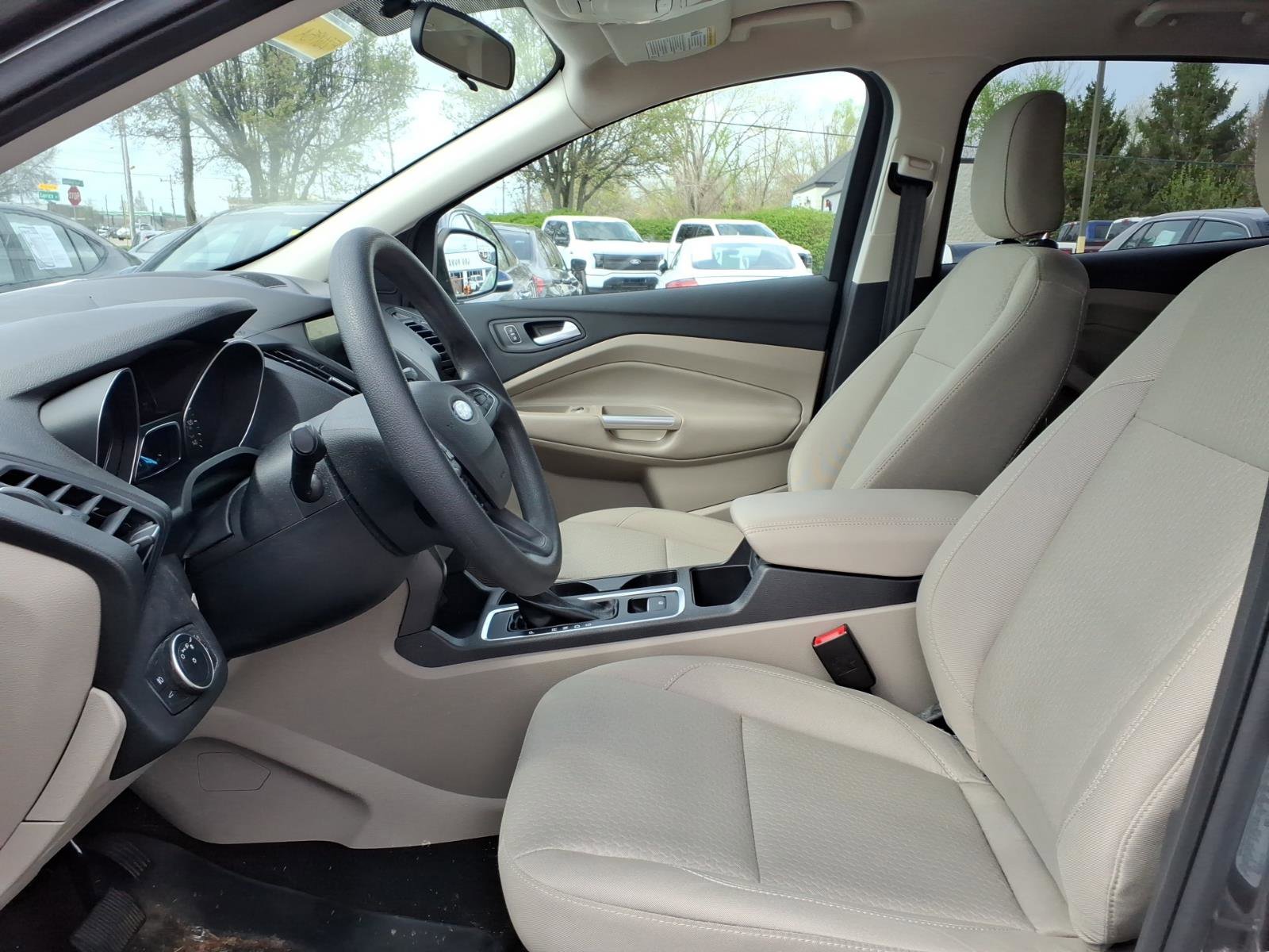 Used 2019 Ford Escape SE image 26