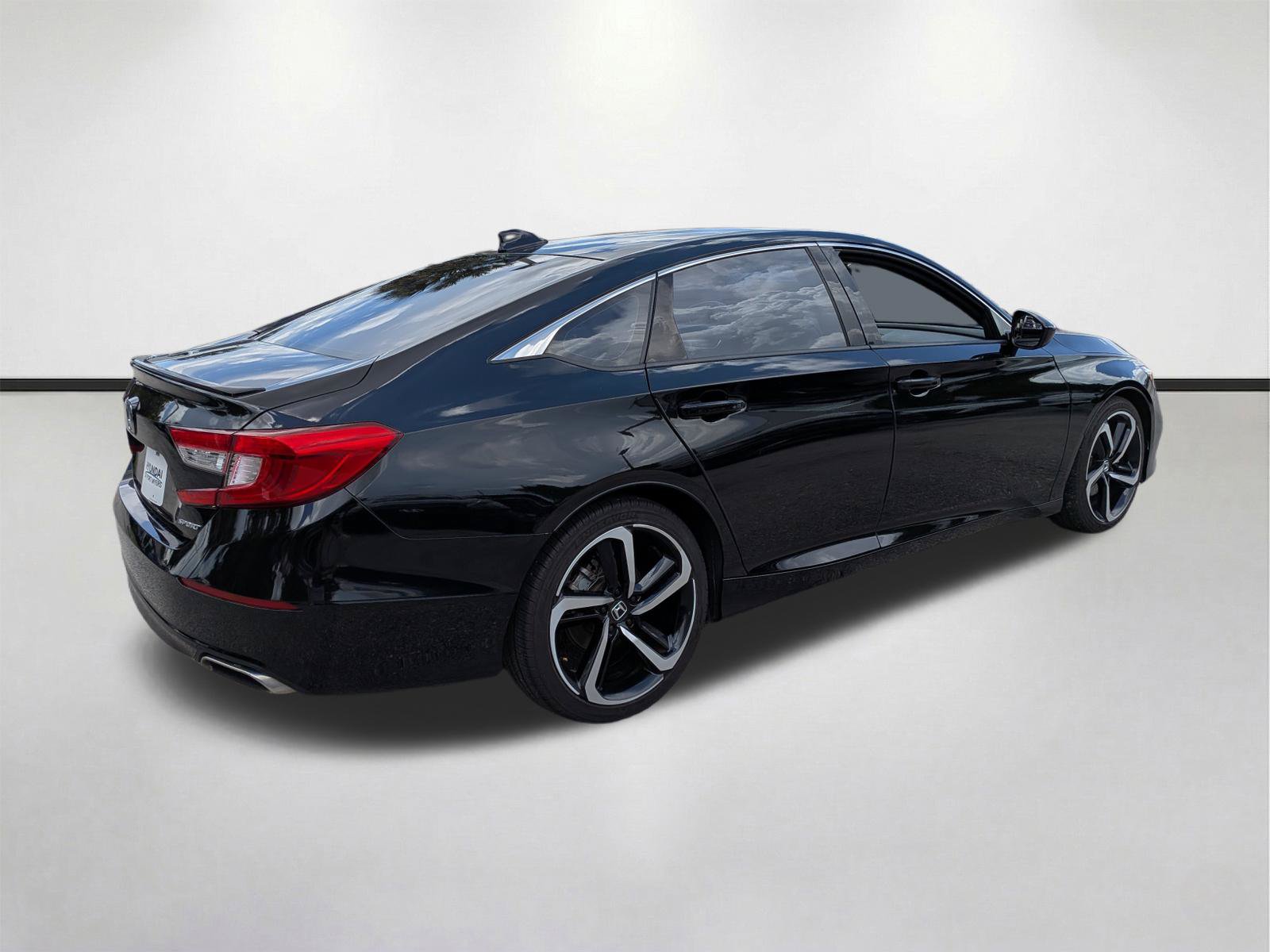 Used 2021 Honda Accord Sport image 4