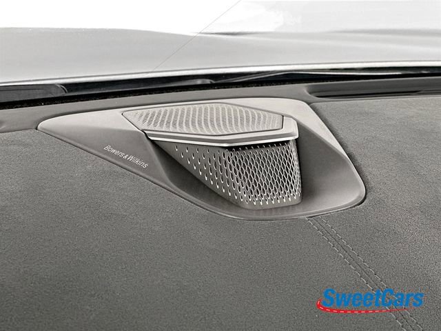 Used 2025 Aston Martin Vanquish RWD image 28