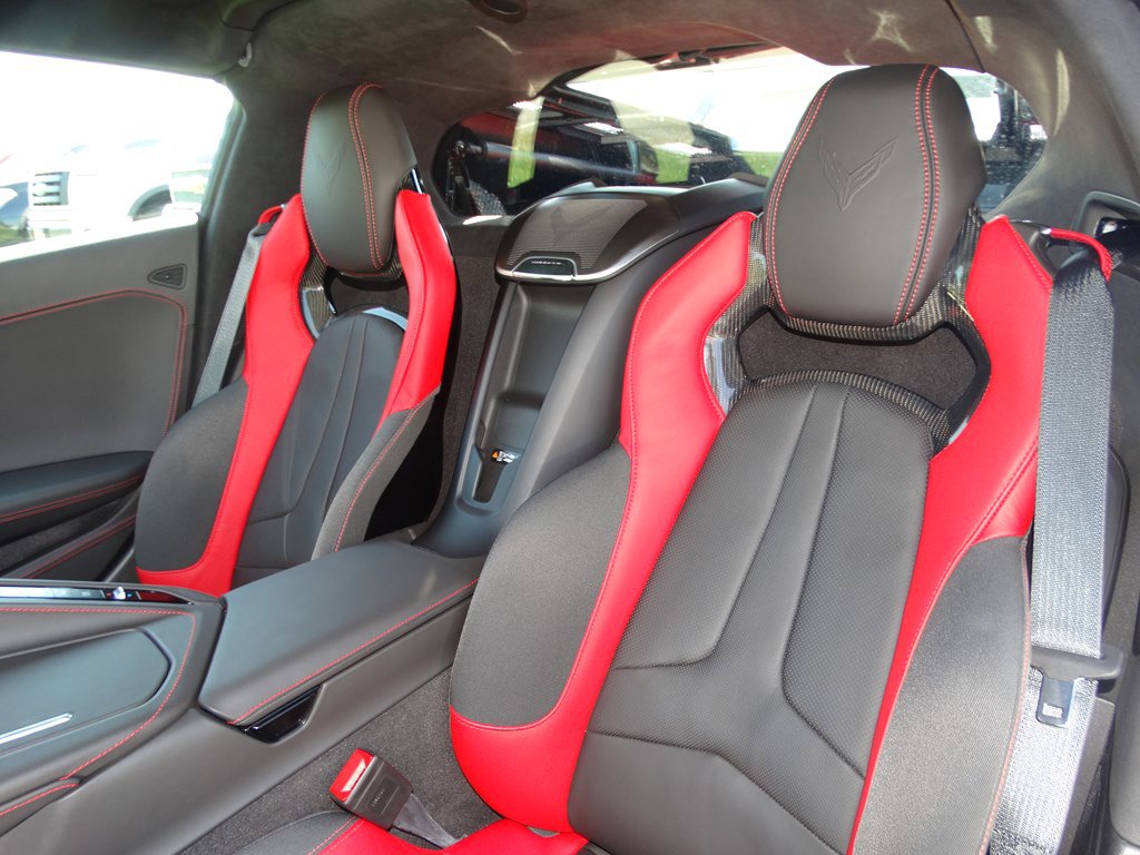 Used 2020 Chevrolet Corvette Stingray Premium Cpe w/ 3LT Preferred Equipment Group image 29