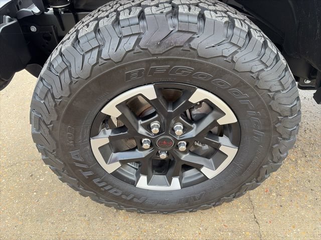 Used 2025 Jeep Wrangler Unlimited Rubicon AWD/4WD image 10