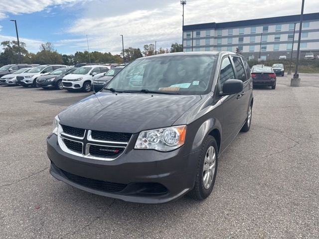 Used 2019 Dodge Grand Caravan SE w/ Rear Park Assist Package image 5