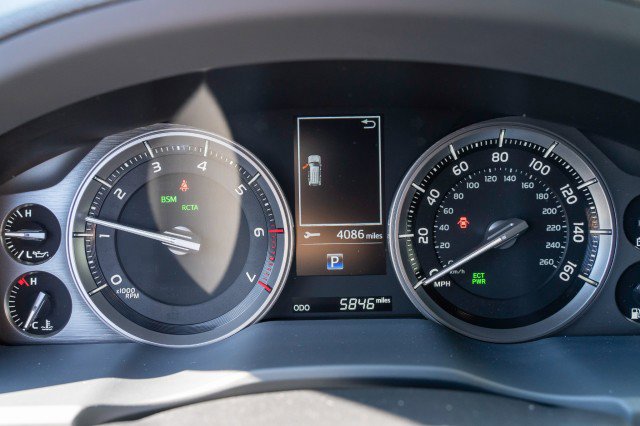 Used 2020 Land Rover Discovery HSE image 54
