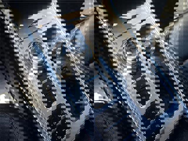 Used 2020 Ford Explorer XLT w/ Equipment Group 202A image 21