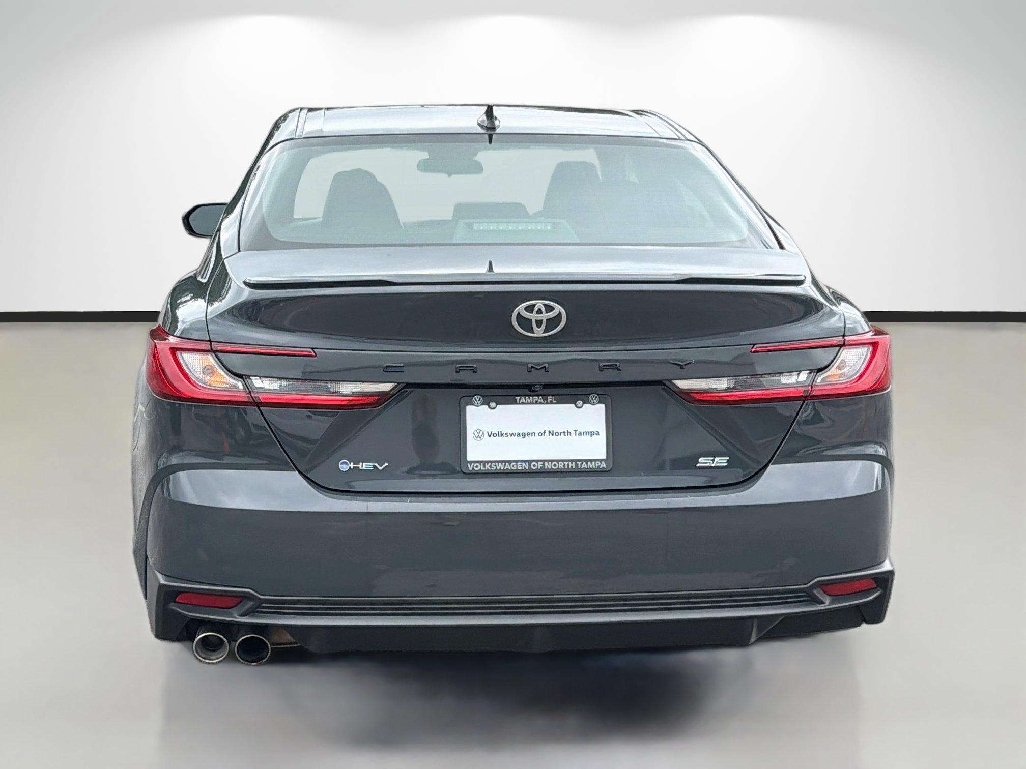 Used 2025 Toyota Camry SE FWD image 4