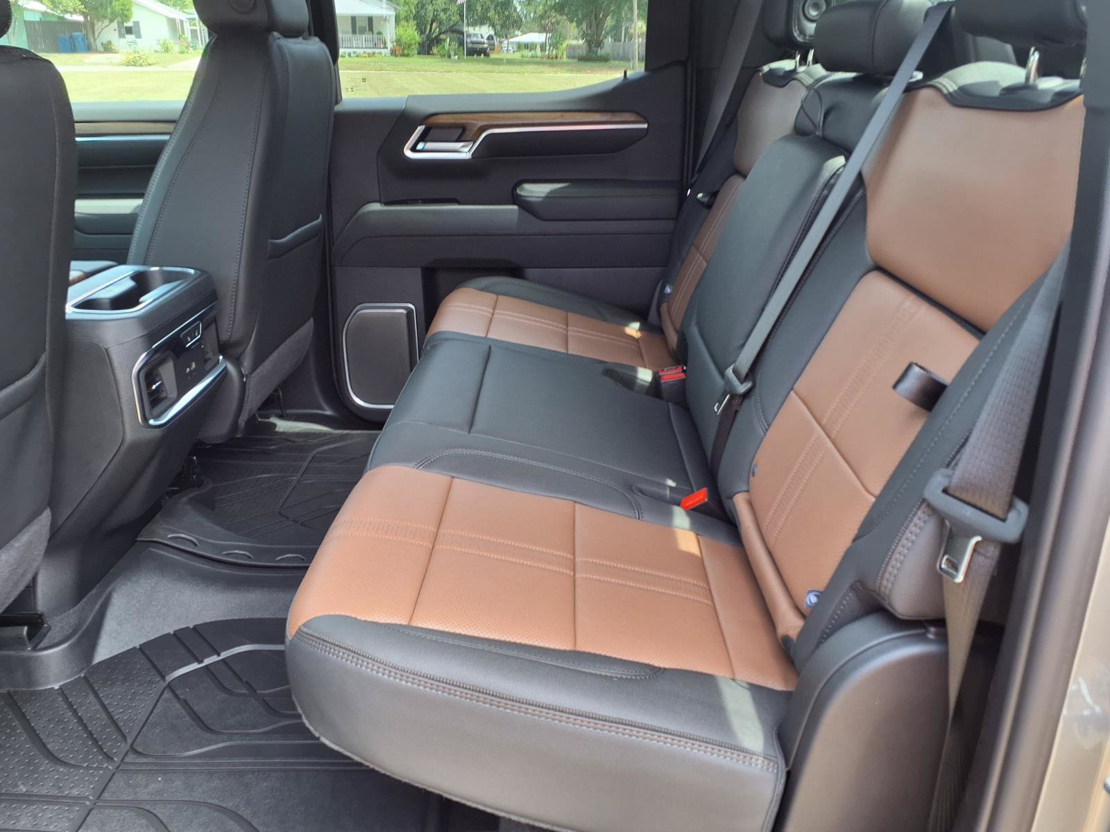 New 2026 Chevrolet Silverado 1500 High Country AWD/4WD image 14