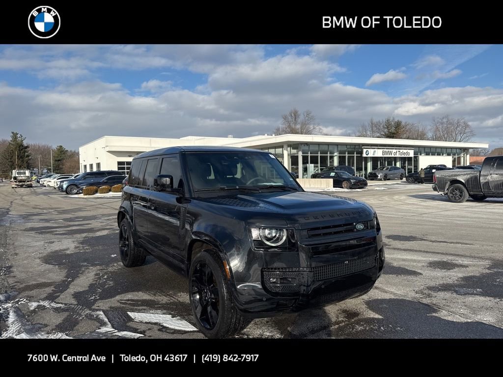 Used 2023 Land Rover Defender 110 V8 image 1