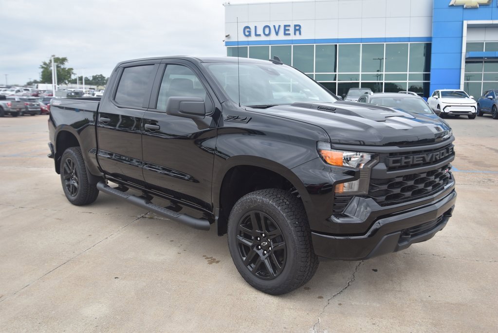 New 2026 Chevrolet Silverado 1500 Custom Trail Boss w/ Turbomax Blackout Package image 1