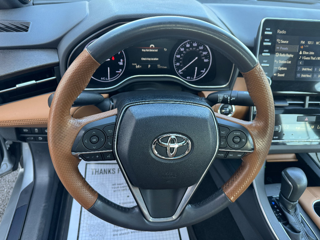 Used 2019 Toyota Avalon Limited FWD image 13