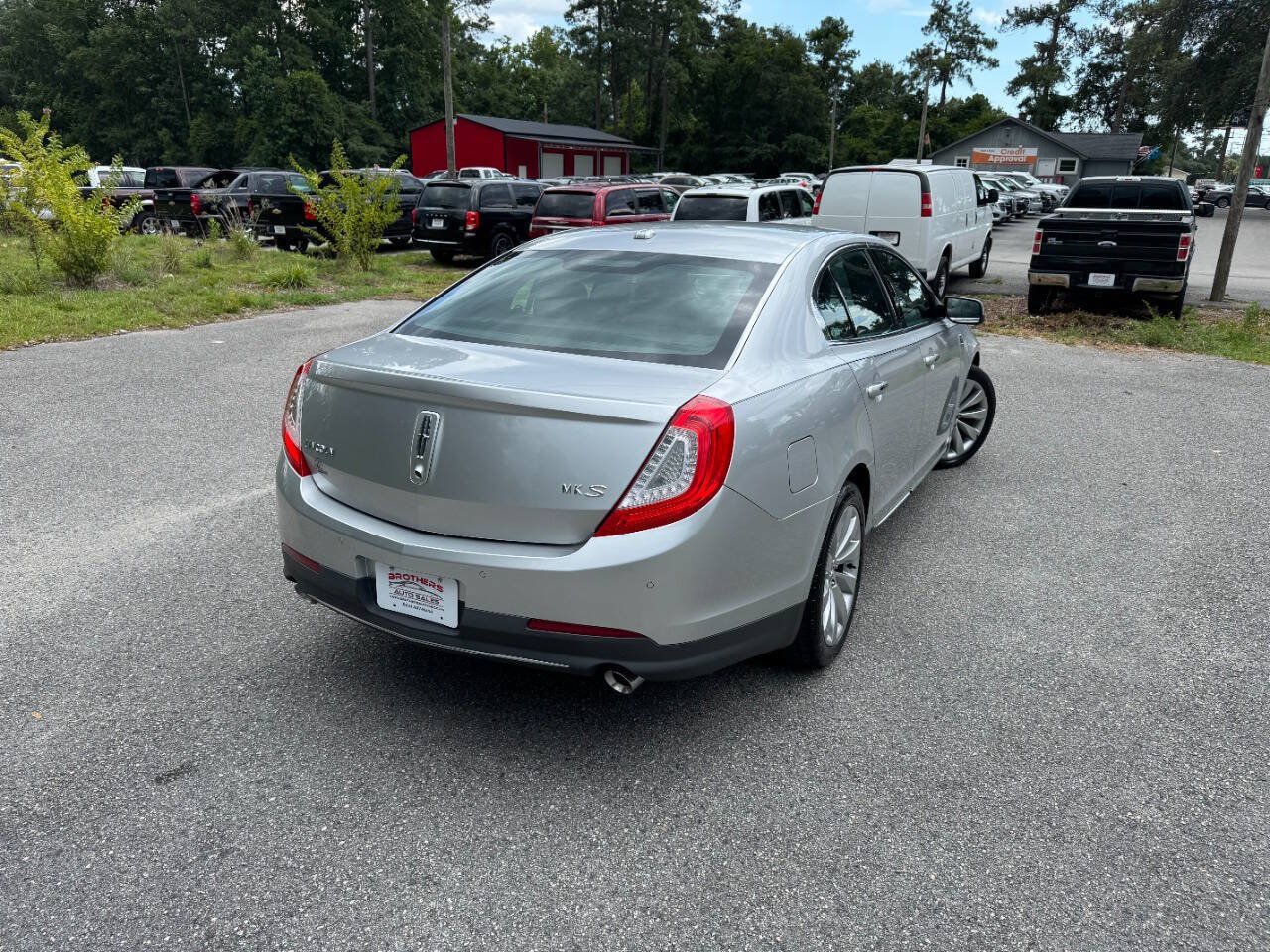 Used 2013 Lincoln MKS FWD image 6