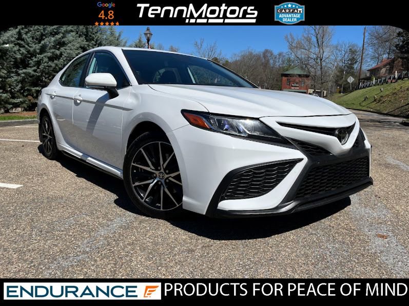 Used 2023 Toyota Camry SE image 3