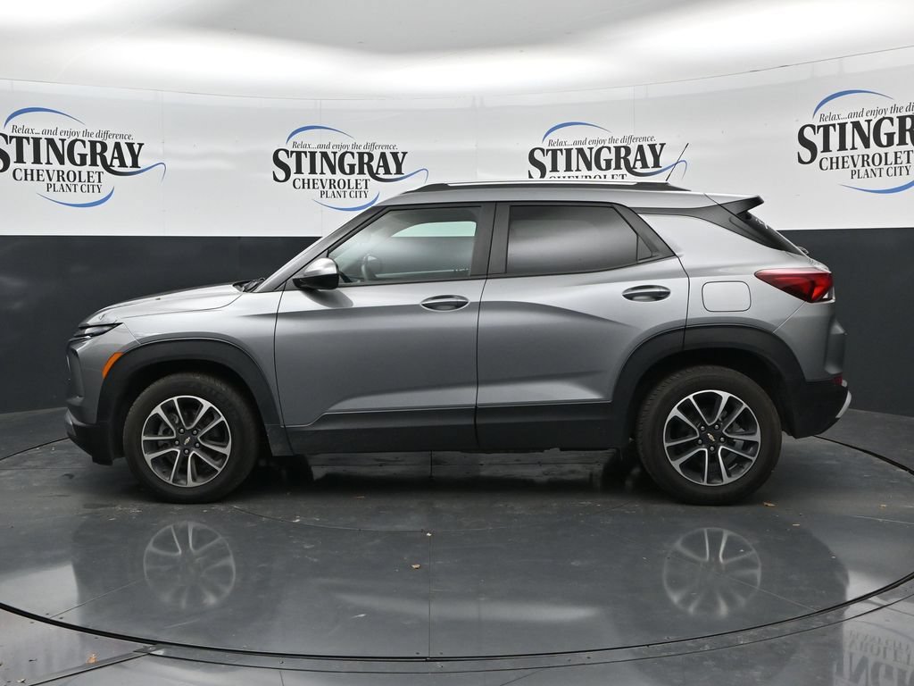Used 2025 Chevrolet TrailBlazer LT FWD image 4