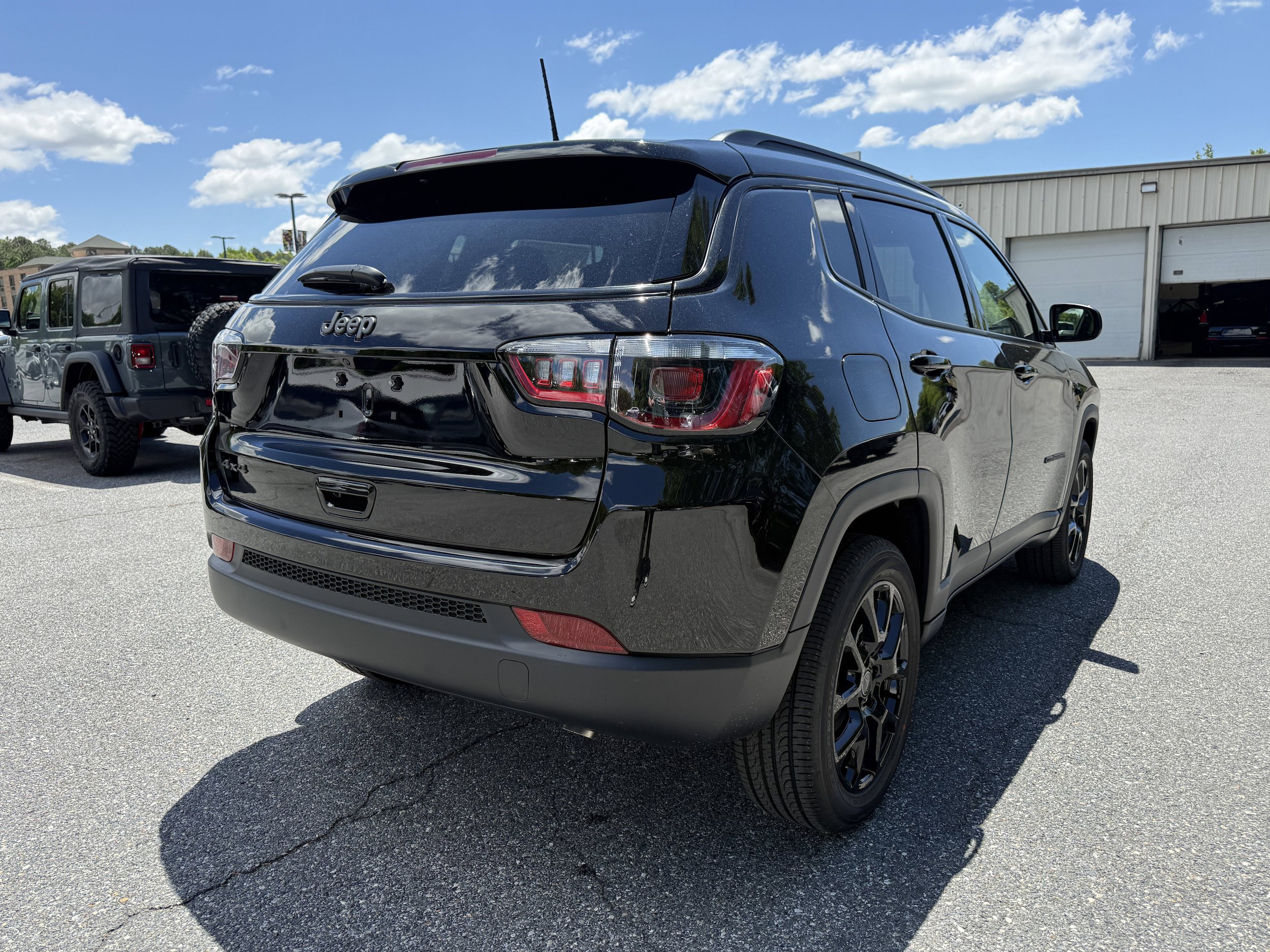 New 2026 Jeep Compass Latitude AWD/4WD image 8