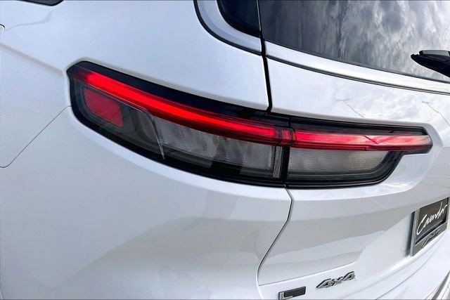 Used 2023 Jeep Grand Cherokee L Summit w/ Advanced Protech Group IV image 36