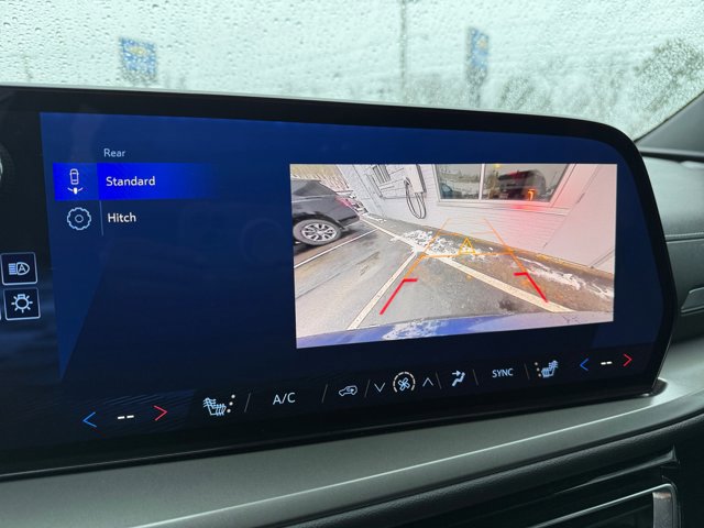 Certified 2025 Chevrolet Traverse LT image 21