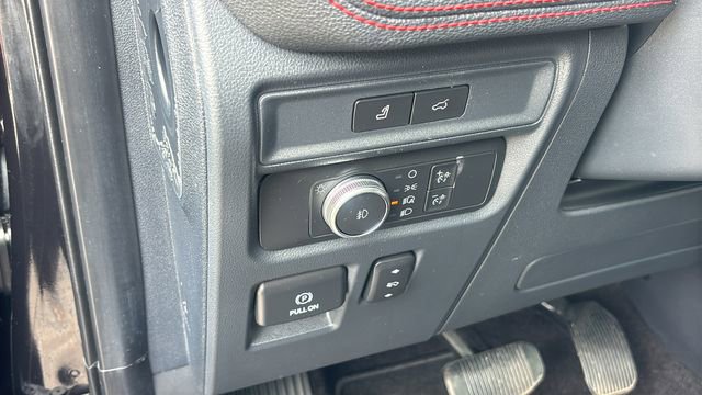 Used 2022 Ford Expedition Limited AWD/4WD image 11