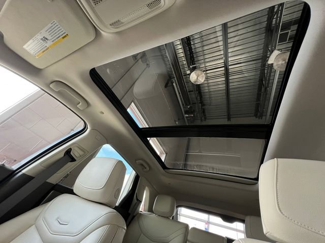 Certified 2024 Cadillac XT5 Premium Luxury w/ LPO, Floor Liner Package AWD/4WD image 22