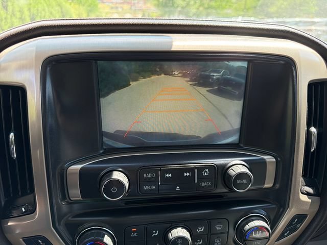 Used 2015 GMC Sierra 2500 Denali w/ Duramax Plus Package AWD/4WD image 23