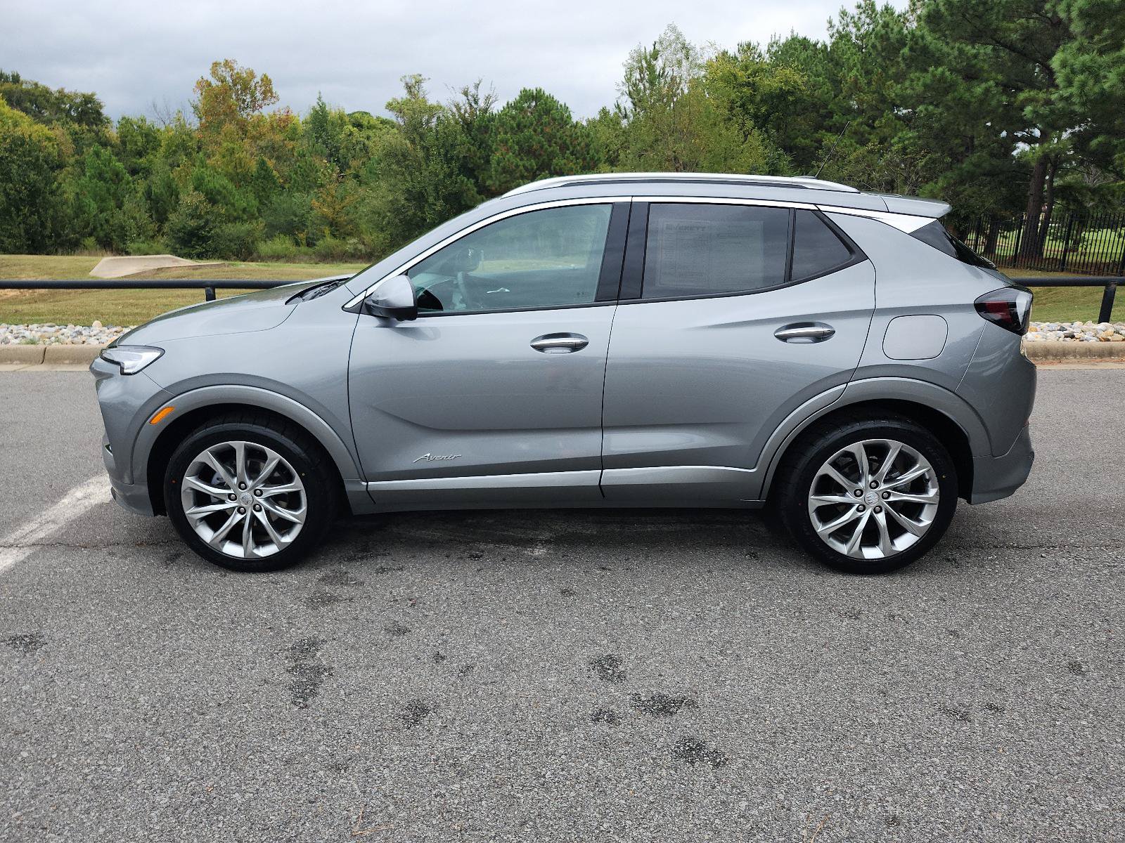 Certified 2024 Buick Encore GX Avenir w/ Avenir Technology Package AWD/4WD image 2