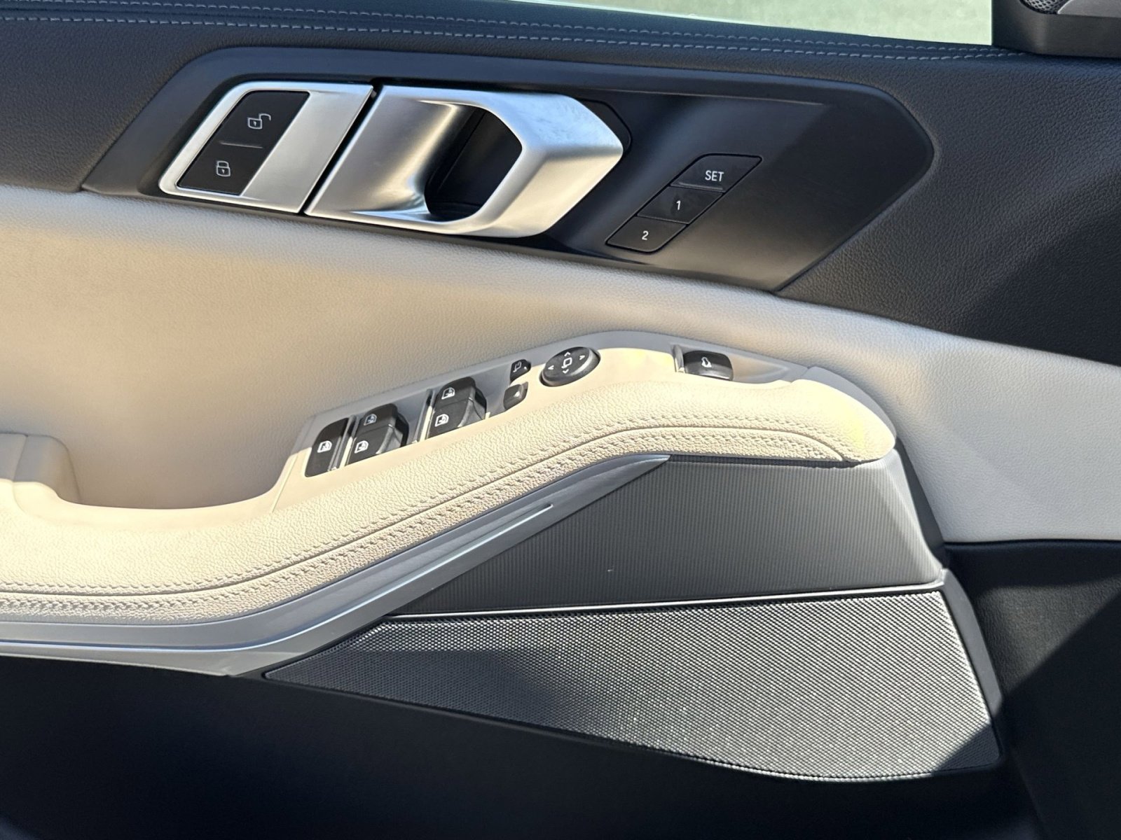 Used 2021 BMW X5 sDrive40i w/ Premium Package image 15