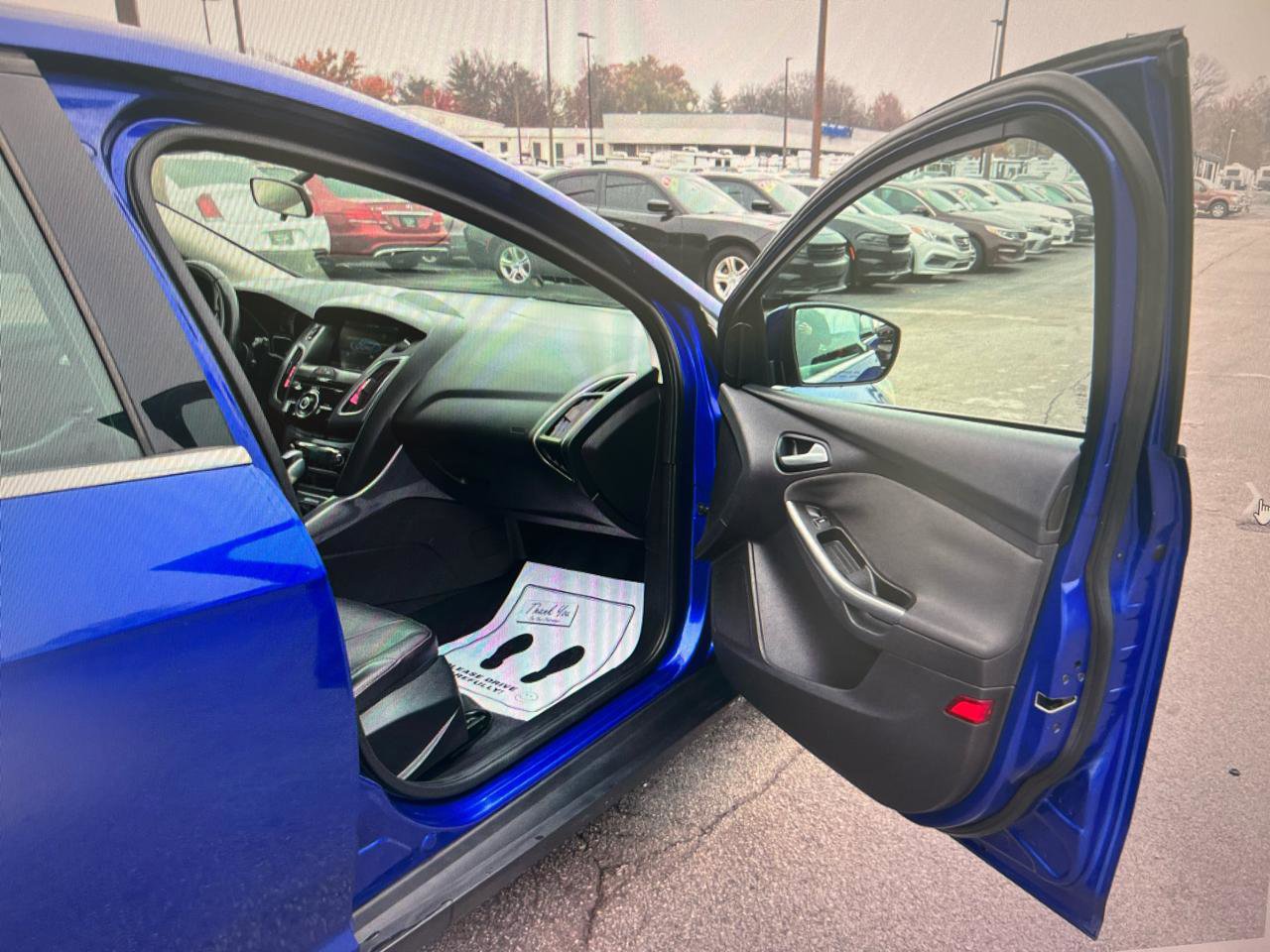 Used 2014 Ford Focus Titanium FWD image 12