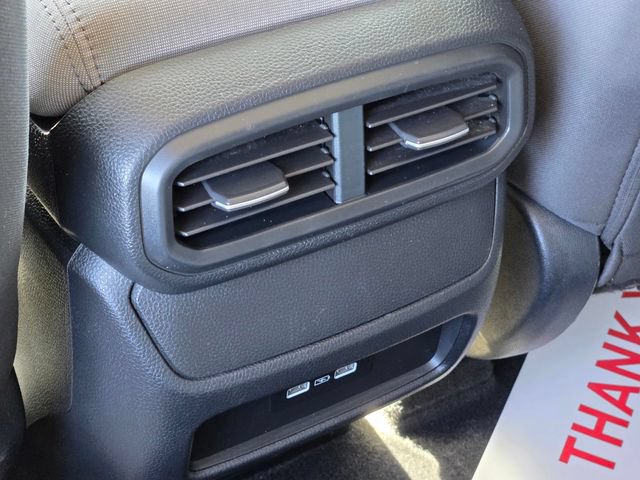 Used 2023 Honda Pilot LX image 11
